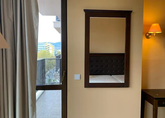 Royal アパート サニービーチ