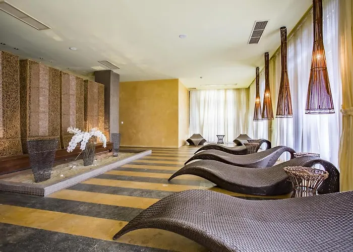 Royal Солнечный берег